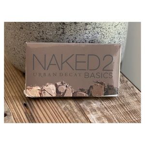Urban Decay • Naked Basics 2 Palette
